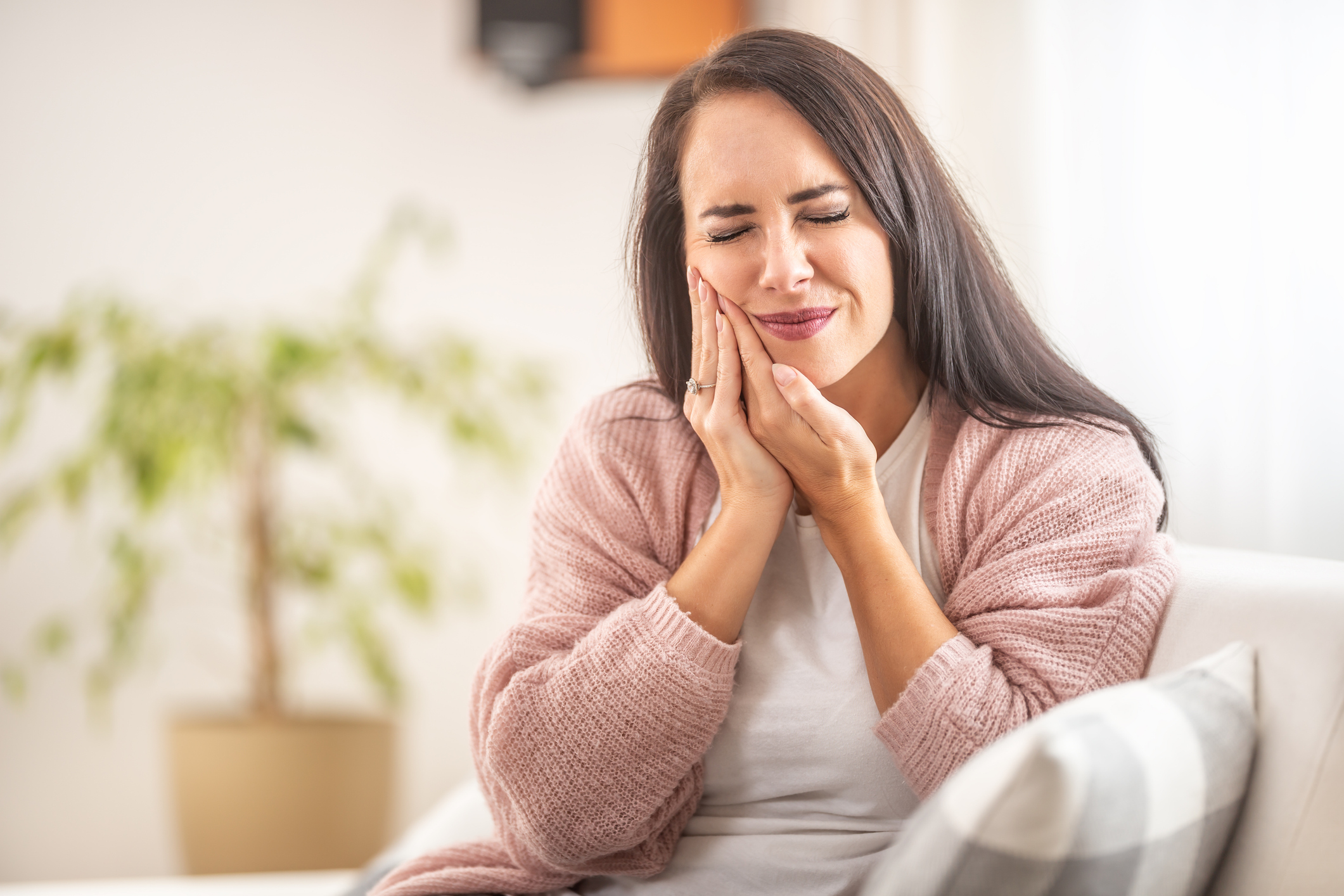 , Why You Shouldn’t Ignore a Toothache: Causes and Solutions